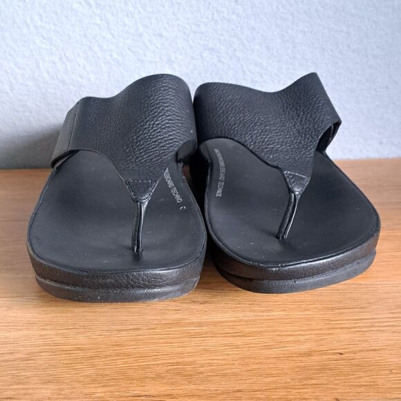 FitFlop Women’s 9 US 41 EU Shuv Adjustable Leather Toe-Post Wedge Sandals Black - Picture 2 of 12